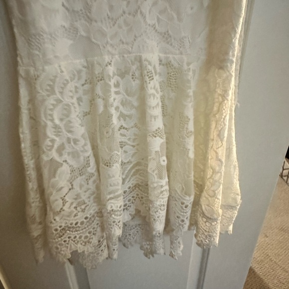 White off the shoulder midi dress - Picture 9 of 10